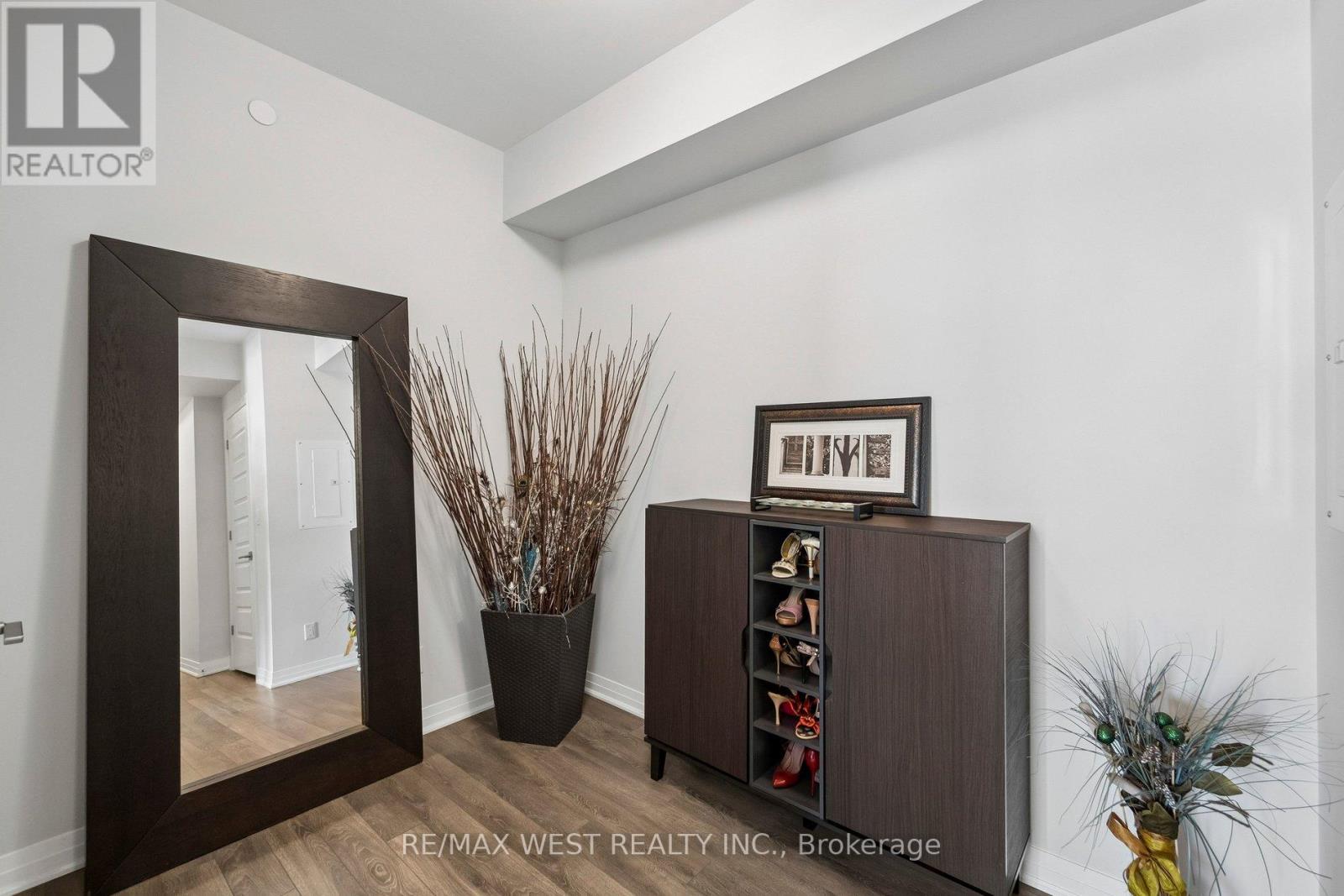 605 - 58 Adam Sellers Street, Markham, Ontario  L6B 1P5 - Photo 16 - N12951006