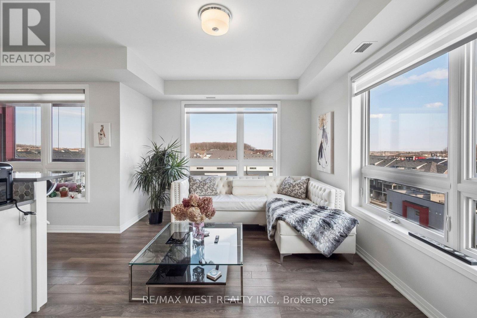 605 - 58 Adam Sellers Street, Markham, Ontario  L6B 1P5 - Photo 6 - N12951006