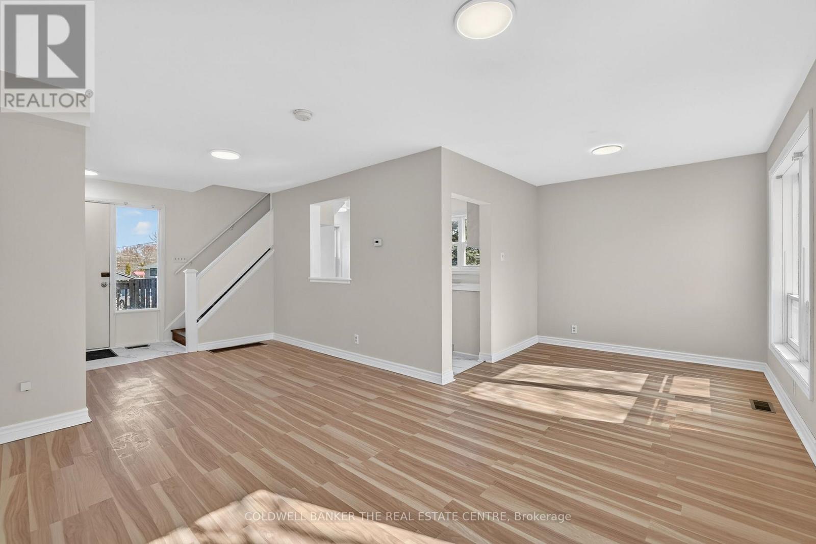 226 Septonne Avenue, Newmarket, Ontario  L3Y 2W6 - Photo 10 - N12951032