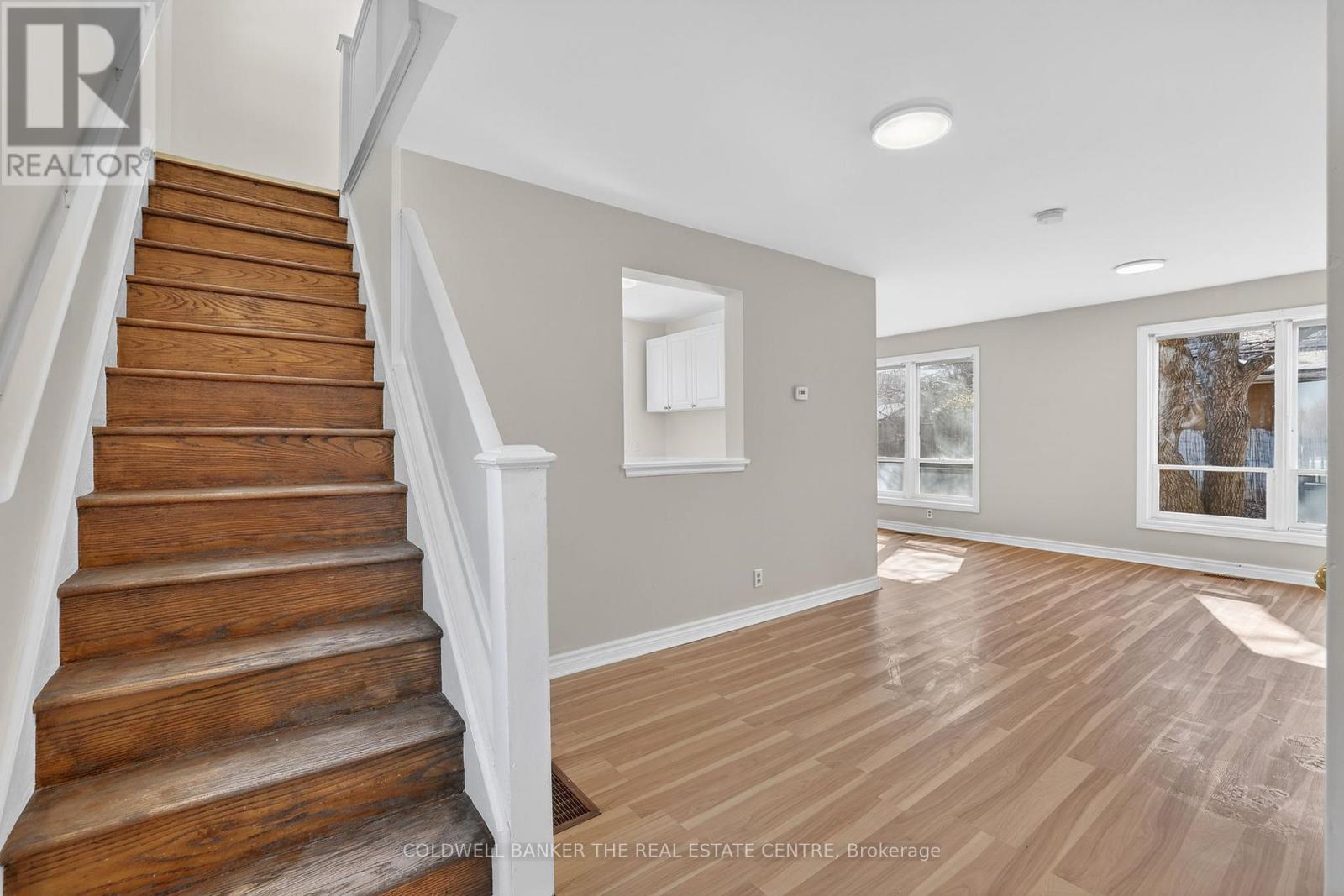 226 Septonne Avenue, Newmarket, Ontario  L3Y 2W6 - Photo 7 - N12951032