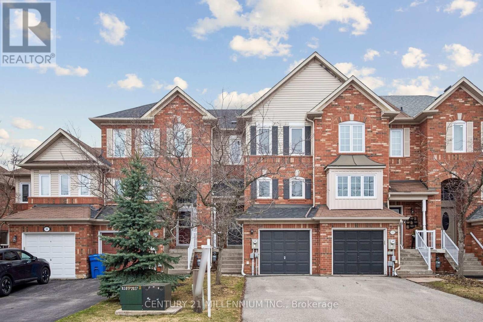 90 Baywell Crescent, Aurora, Ontario  L4G 7N4 - Photo 3 - N12951128