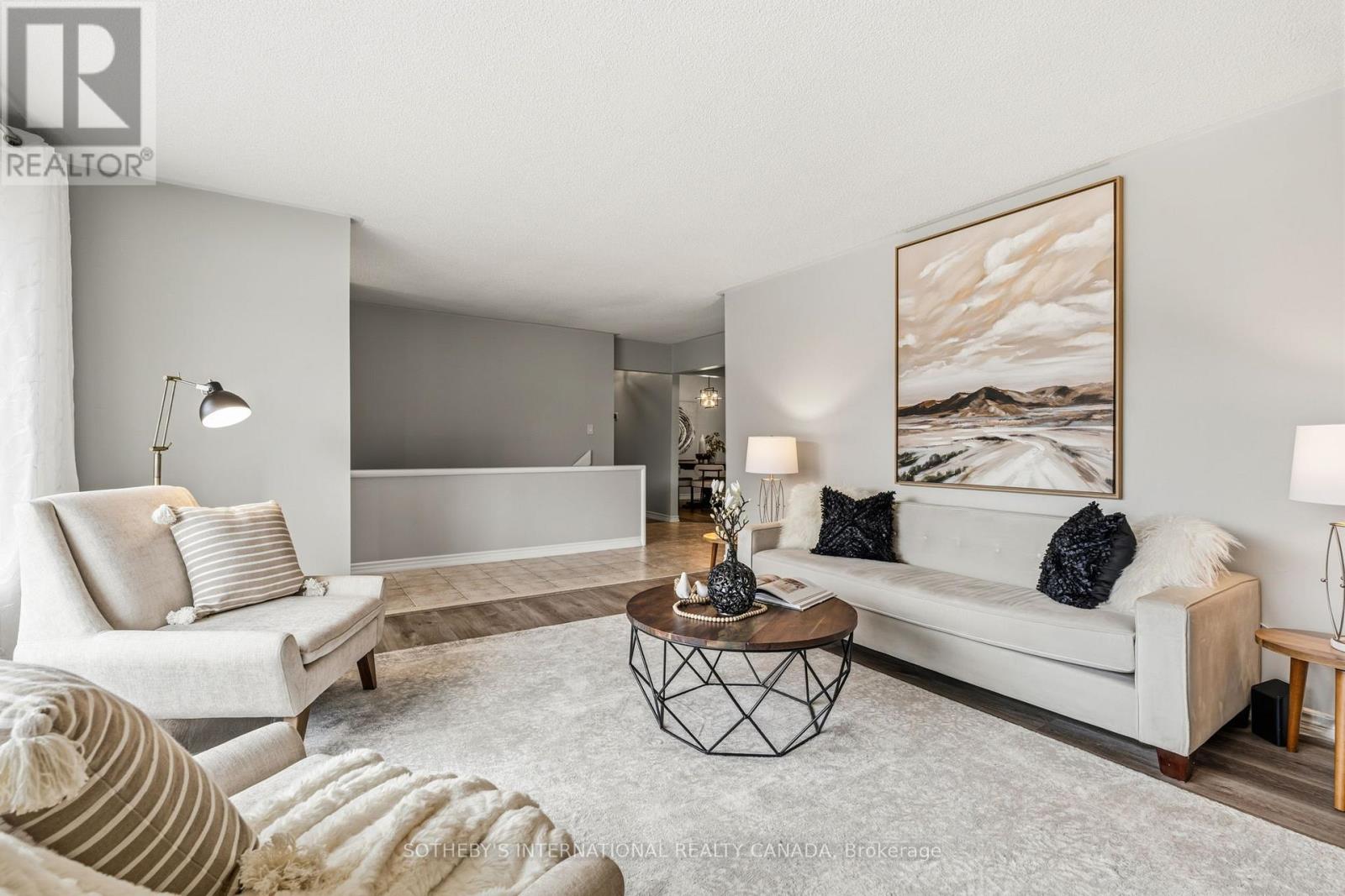 43 Northwood Road, Georgina, Ontario  L0E 1R0 - Photo 9 - N12951192