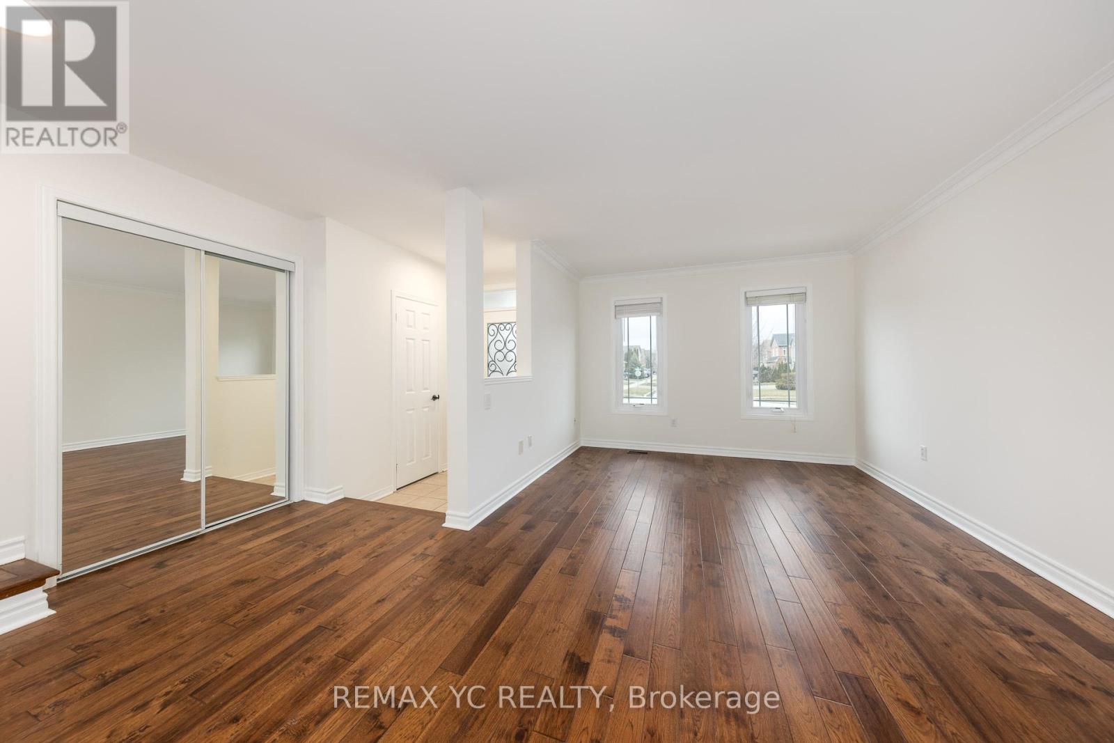 299 Bantry Avenue, Richmond Hill, Ontario  L4B 4M8 - Photo 8 - N12951284