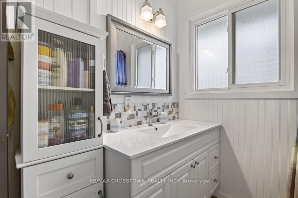 15 Smallman Drive, Wasaga Beach, Ontario  L9Z 1L1 - Photo 14 - S12951168