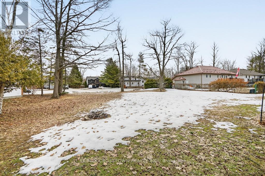 15 Smallman Drive, Wasaga Beach, Ontario  L9Z 1L1 - Photo 3 - S12951168