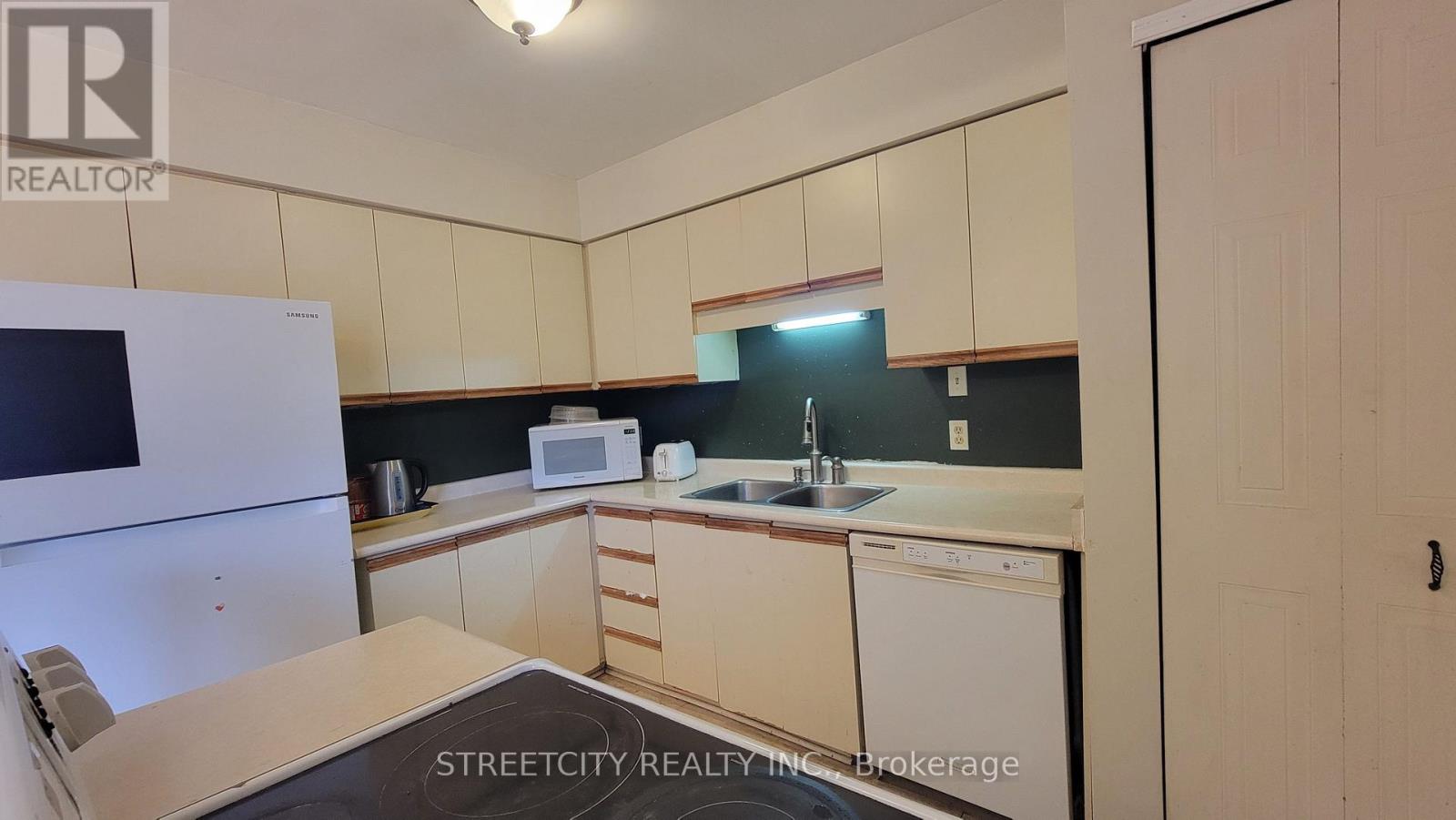 Photo 9 of 17 for 17 - 1138 Kipps Lane