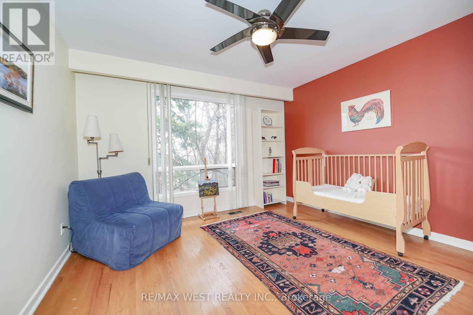 47 Saint Georges Road, Toronto, Ontario  M9A 3T2 - Photo 10 - W12950940