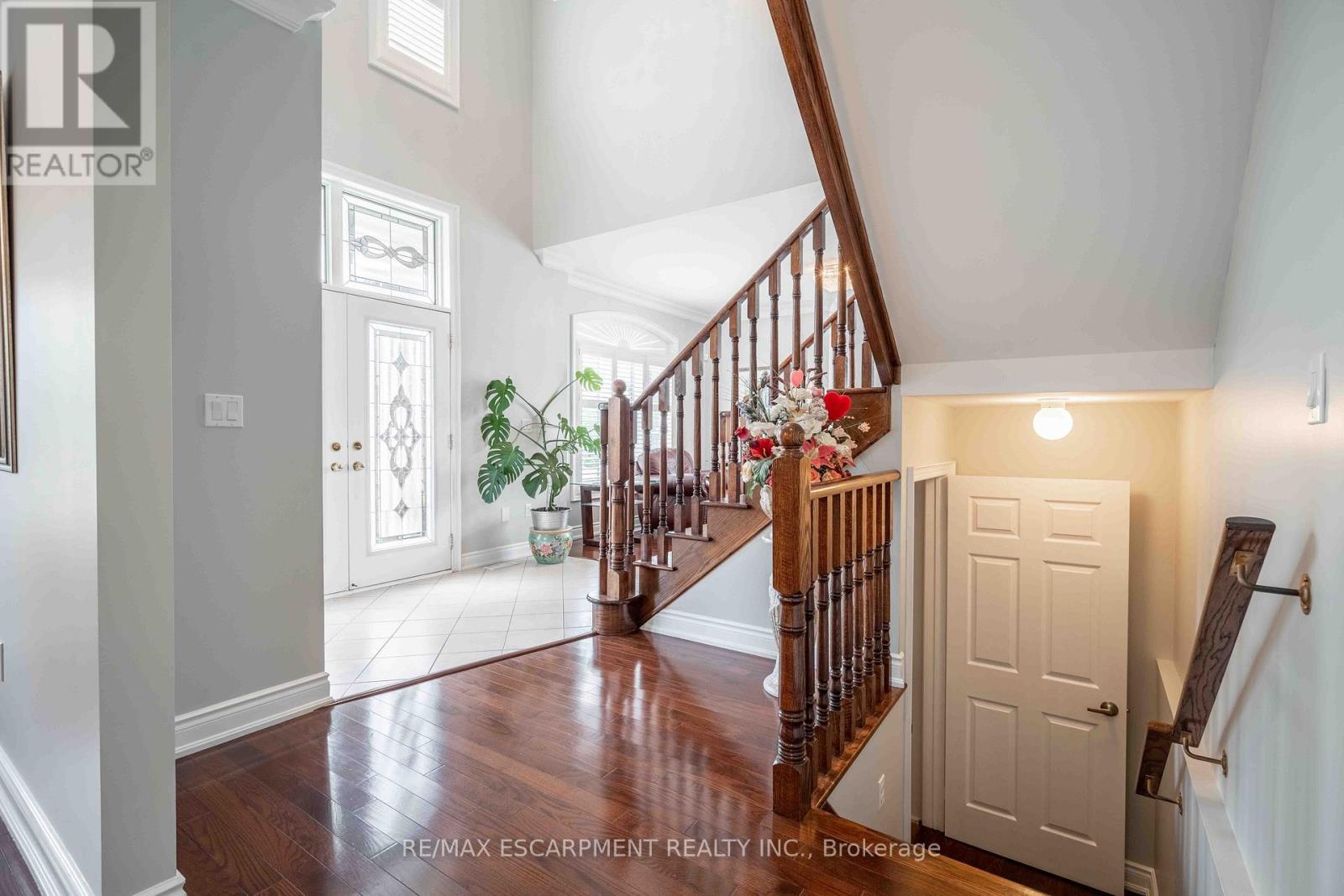 3220 Sorrento Crescent, Burlington, Ontario  L7M 0N4 - Photo 10 - W12950950