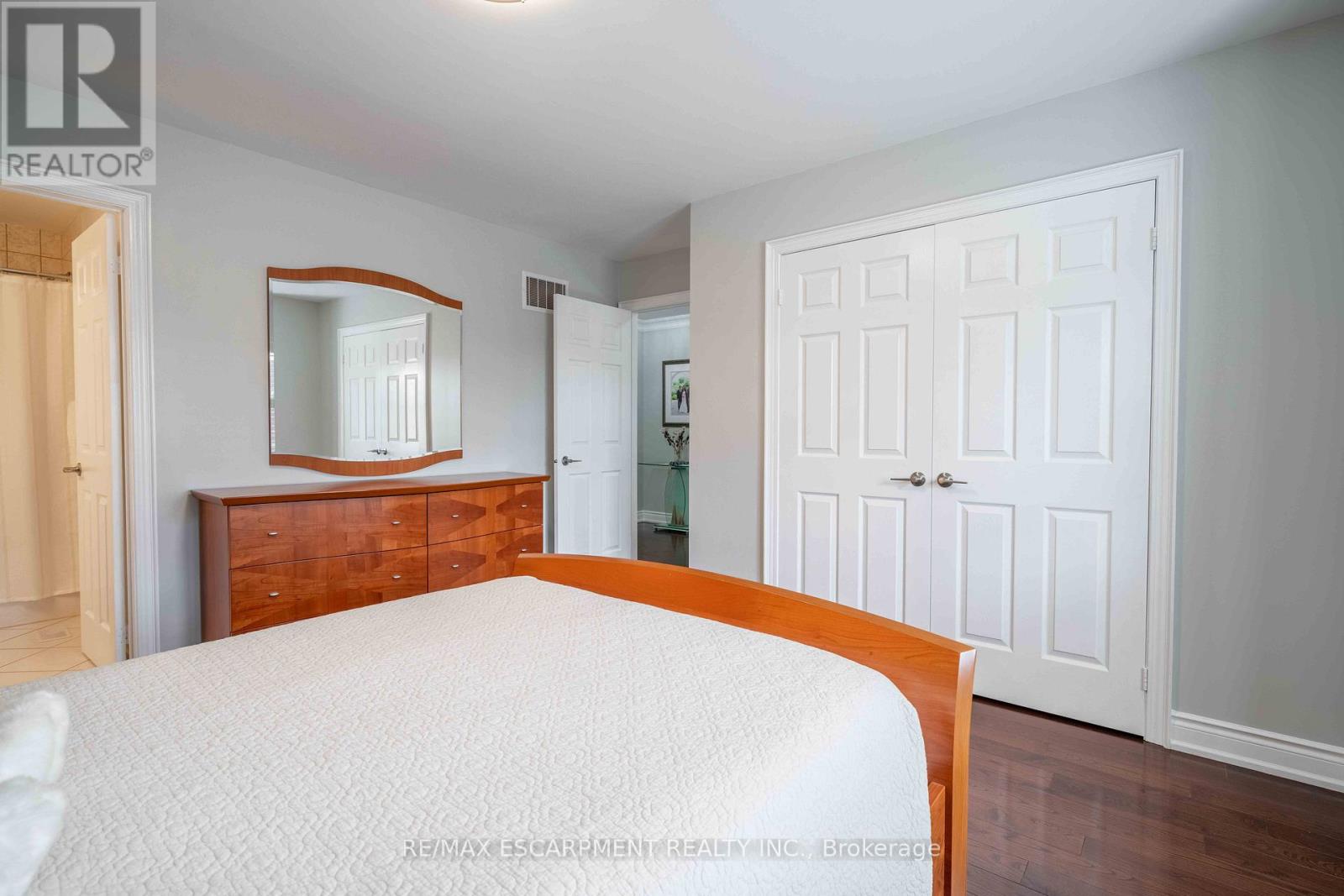 3220 Sorrento Crescent, Burlington, Ontario  L7M 0N4 - Photo 41 - W12950950