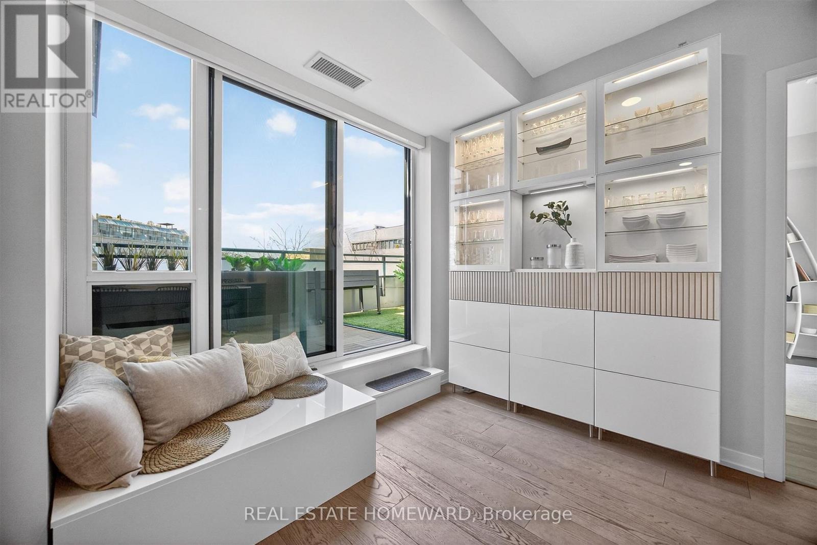 623 - 38 Howard Park Avenue, Toronto, Ontario  M6R 0A7 - Photo 10 - W12951016