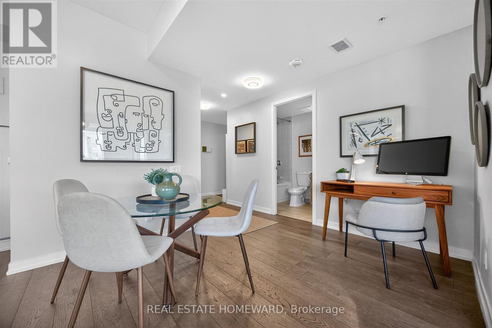 623 - 38 Howard Park Avenue, Toronto, Ontario  M6R 0A7 - Photo 3 - W12951016