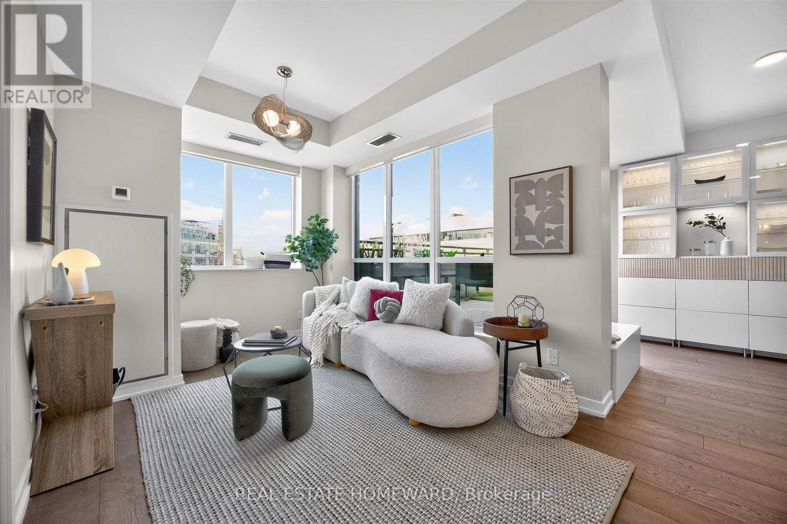 623 - 38 Howard Park Avenue, Toronto, Ontario  M6R 0A7 - Photo 4 - W12951016