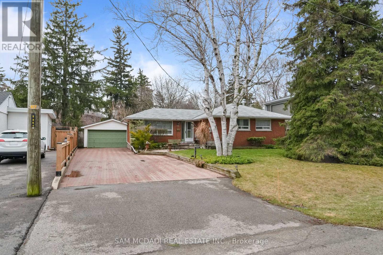 2470 Meadowood Crescent, Oakville, Ontario  L6L 1V6 - Photo 10 - W12951034