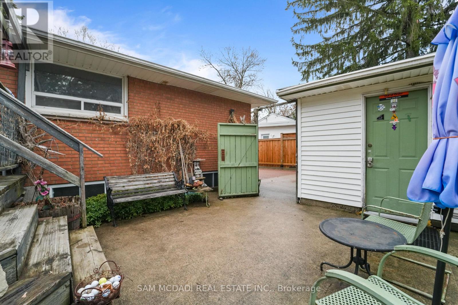 2470 Meadowood Crescent, Oakville, Ontario  L6L 1V6 - Photo 13 - W12951034