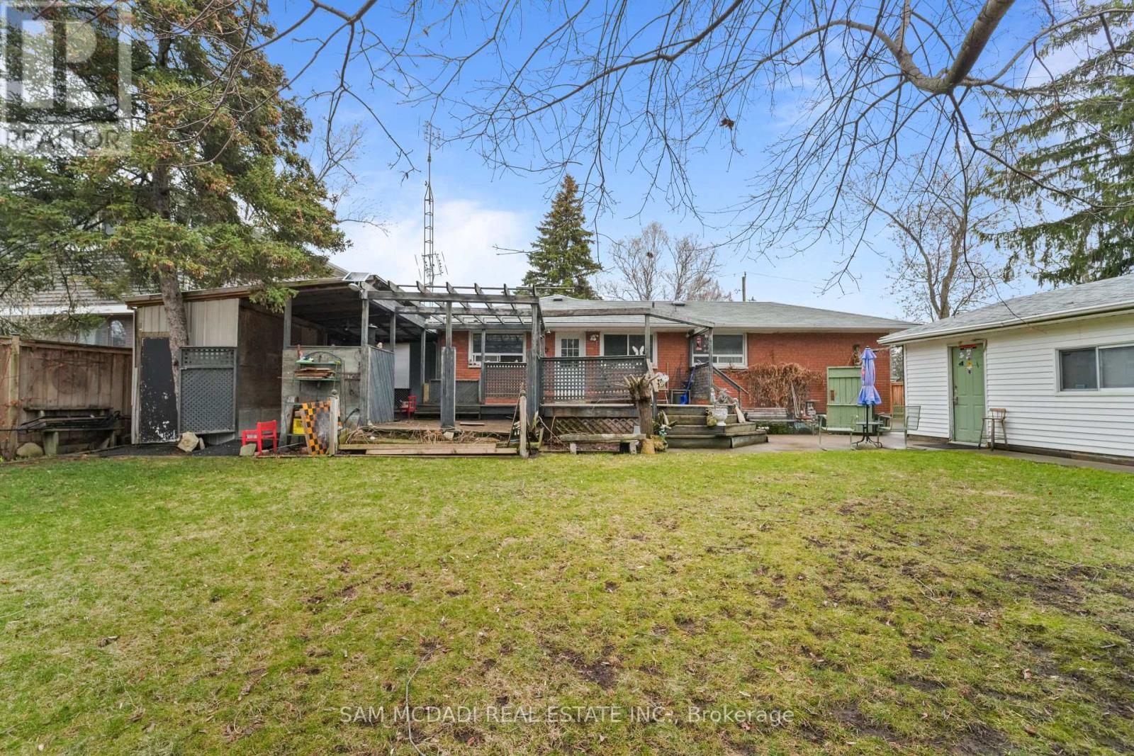 2470 Meadowood Crescent, Oakville, Ontario  L6L 1V6 - Photo 17 - W12951034