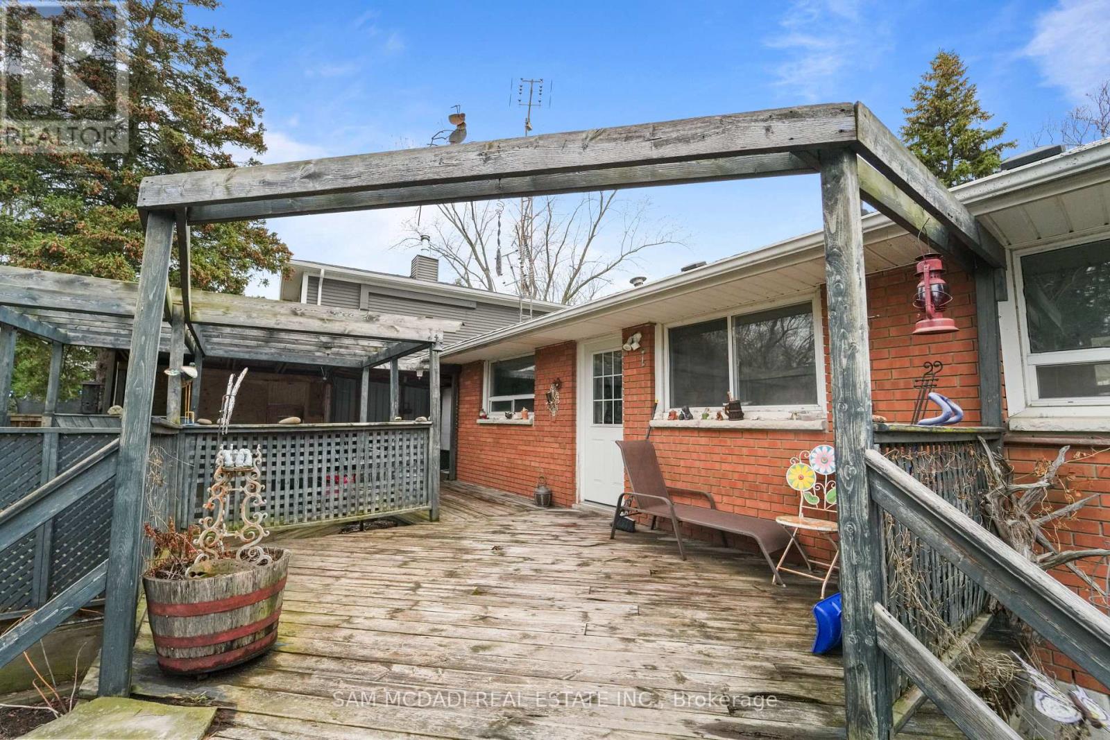 2470 Meadowood Crescent, Oakville, Ontario  L6L 1V6 - Photo 20 - W12951034