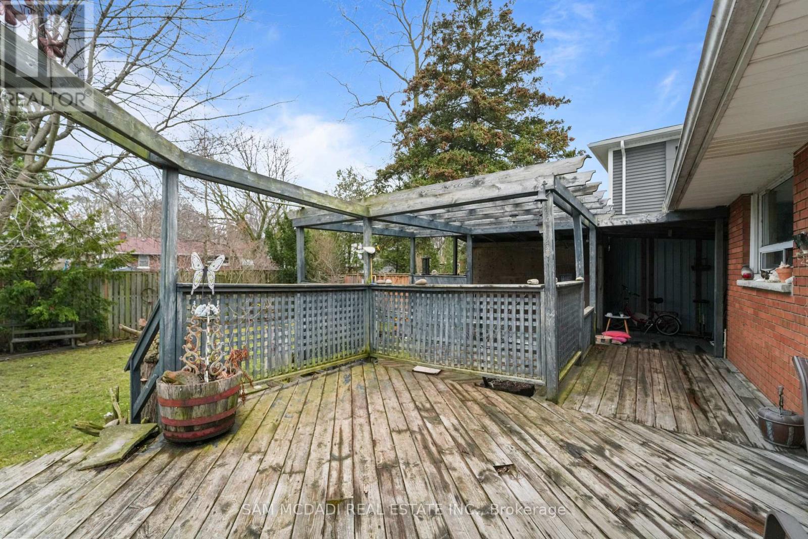 2470 Meadowood Crescent, Oakville, Ontario  L6L 1V6 - Photo 22 - W12951034