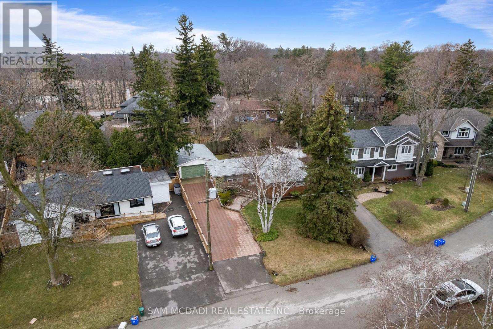 2470 Meadowood Crescent, Oakville, Ontario  L6L 1V6 - Photo 23 - W12951034