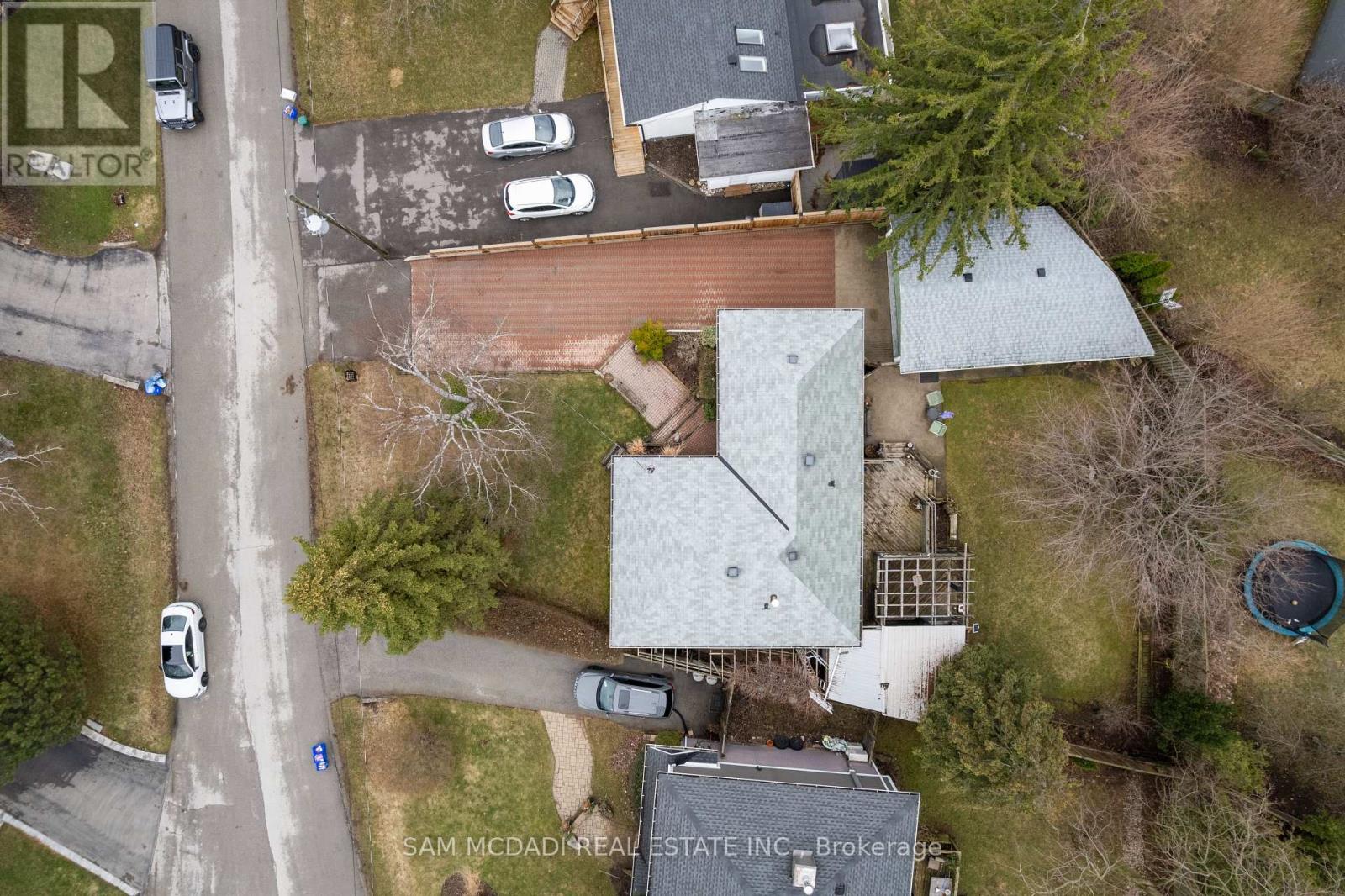 2470 Meadowood Crescent, Oakville, Ontario  L6L 1V6 - Photo 28 - W12951034