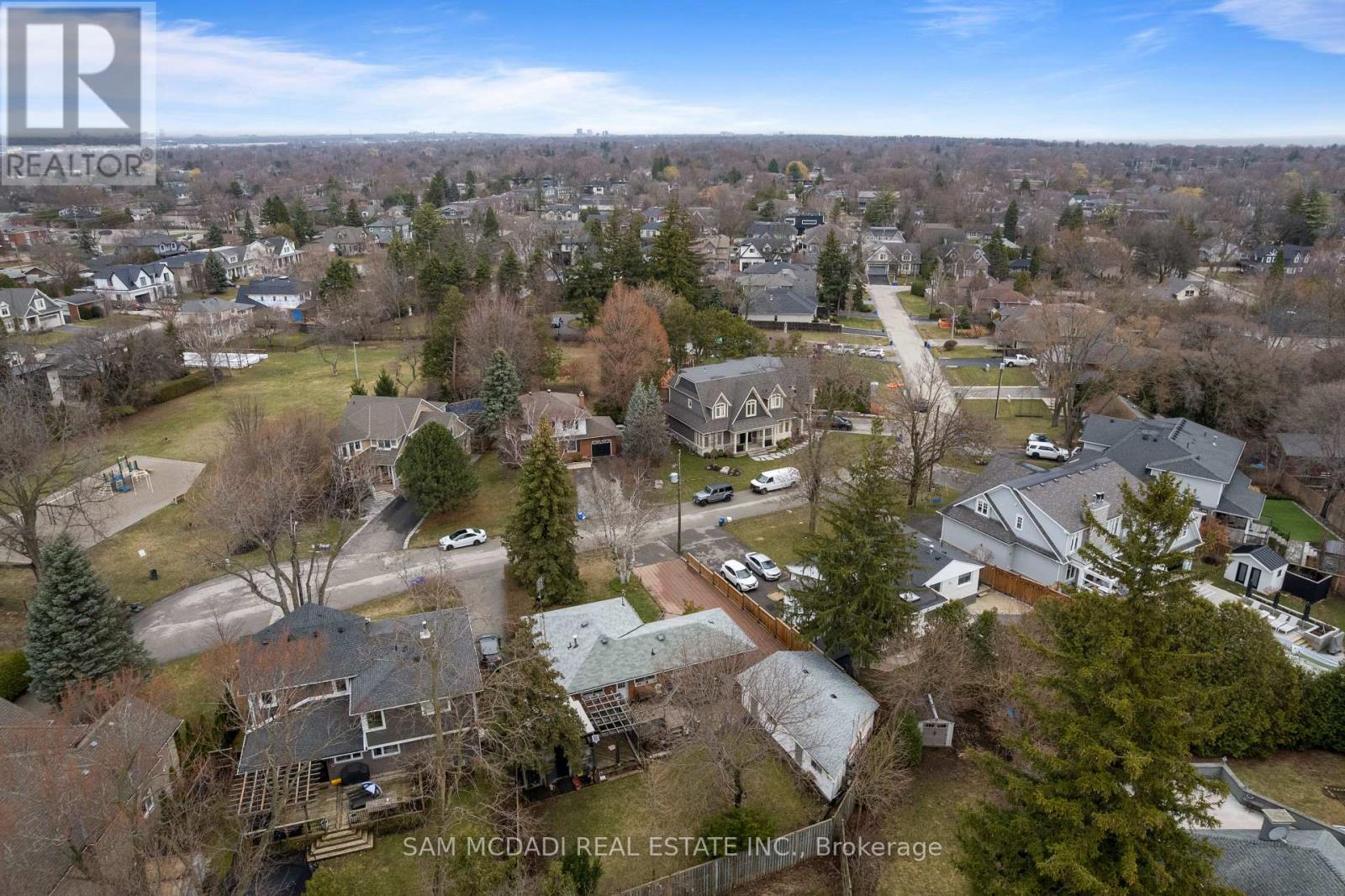 2470 Meadowood Crescent, Oakville, Ontario  L6L 1V6 - Photo 34 - W12951034