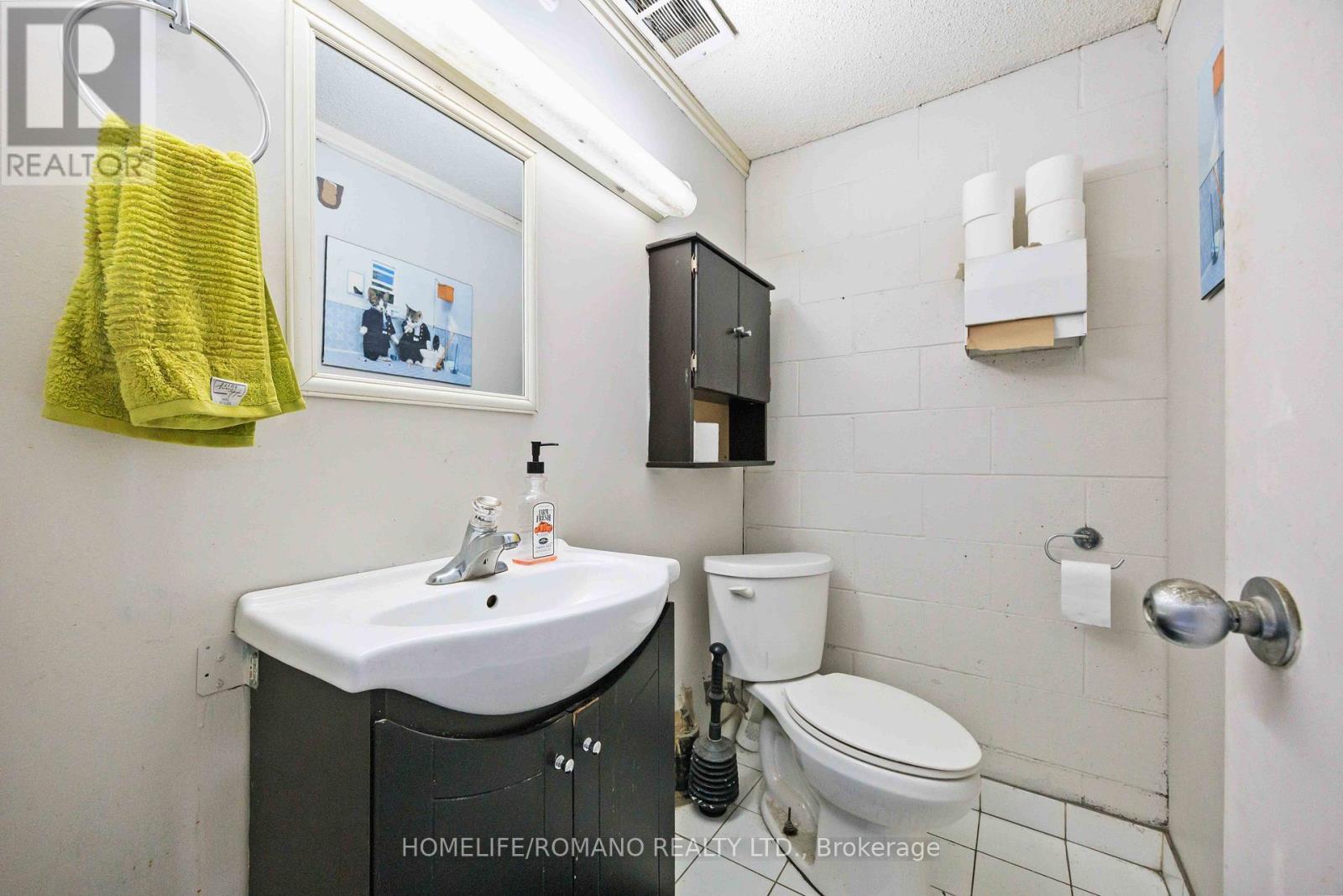 35 - 101 Toro Road, Toronto, Ontario  M3J 2Z1 - Photo 14 - W12951052