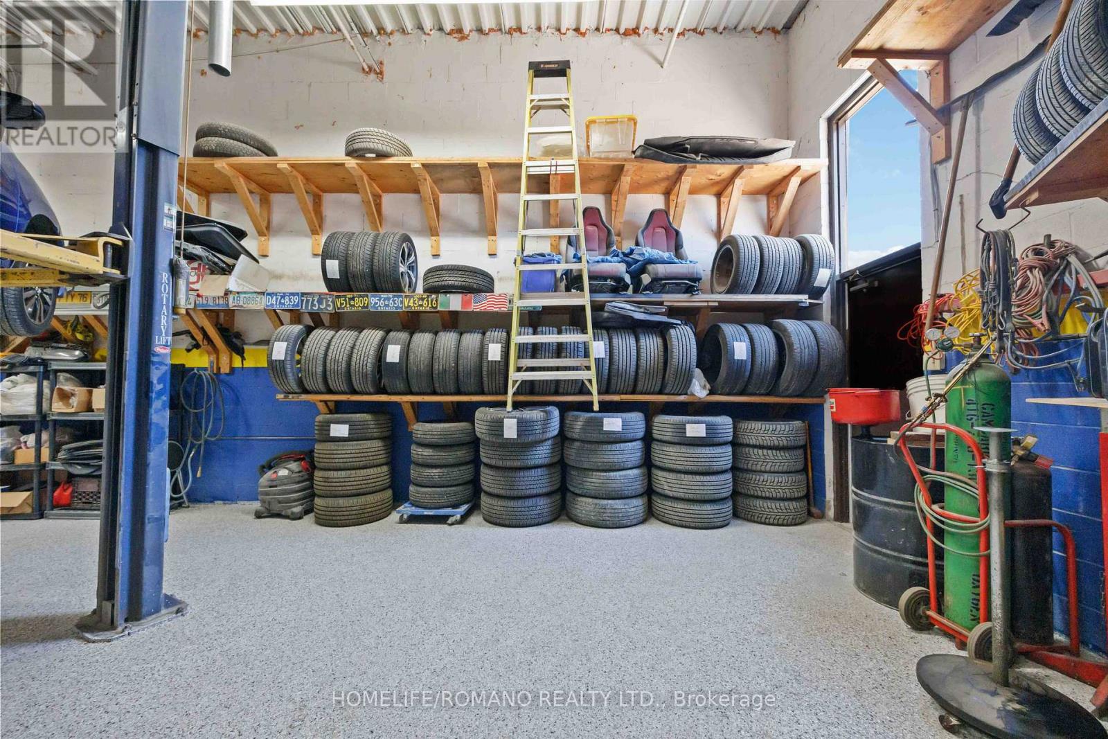 35 - 101 Toro Road, Toronto, Ontario  M3J 2Z1 - Photo 15 - W12951056