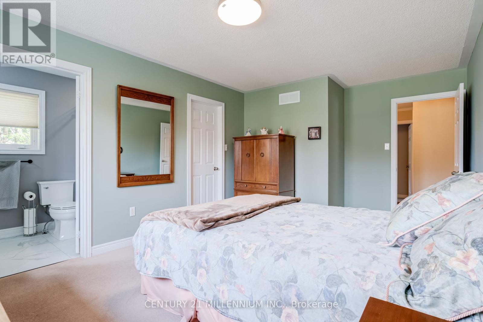 93 Samuel Crescent, Halton Hills, Ontario  L7G 5J3 - Photo 17 - W12951064