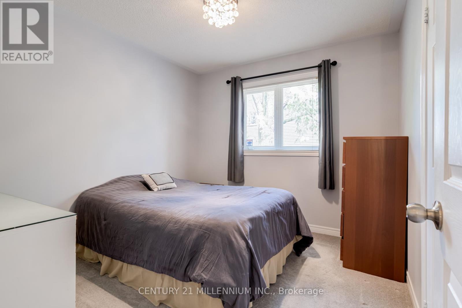 93 Samuel Crescent, Halton Hills, Ontario  L7G 5J3 - Photo 20 - W12951064