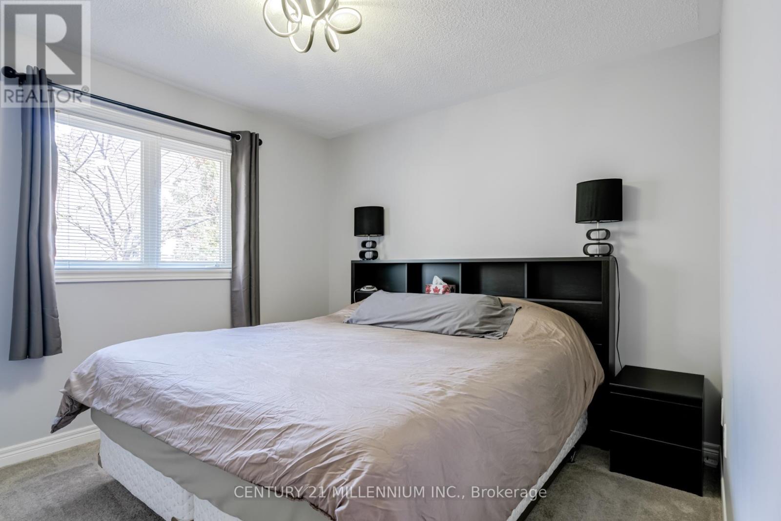 93 Samuel Crescent, Halton Hills, Ontario  L7G 5J3 - Photo 21 - W12951064