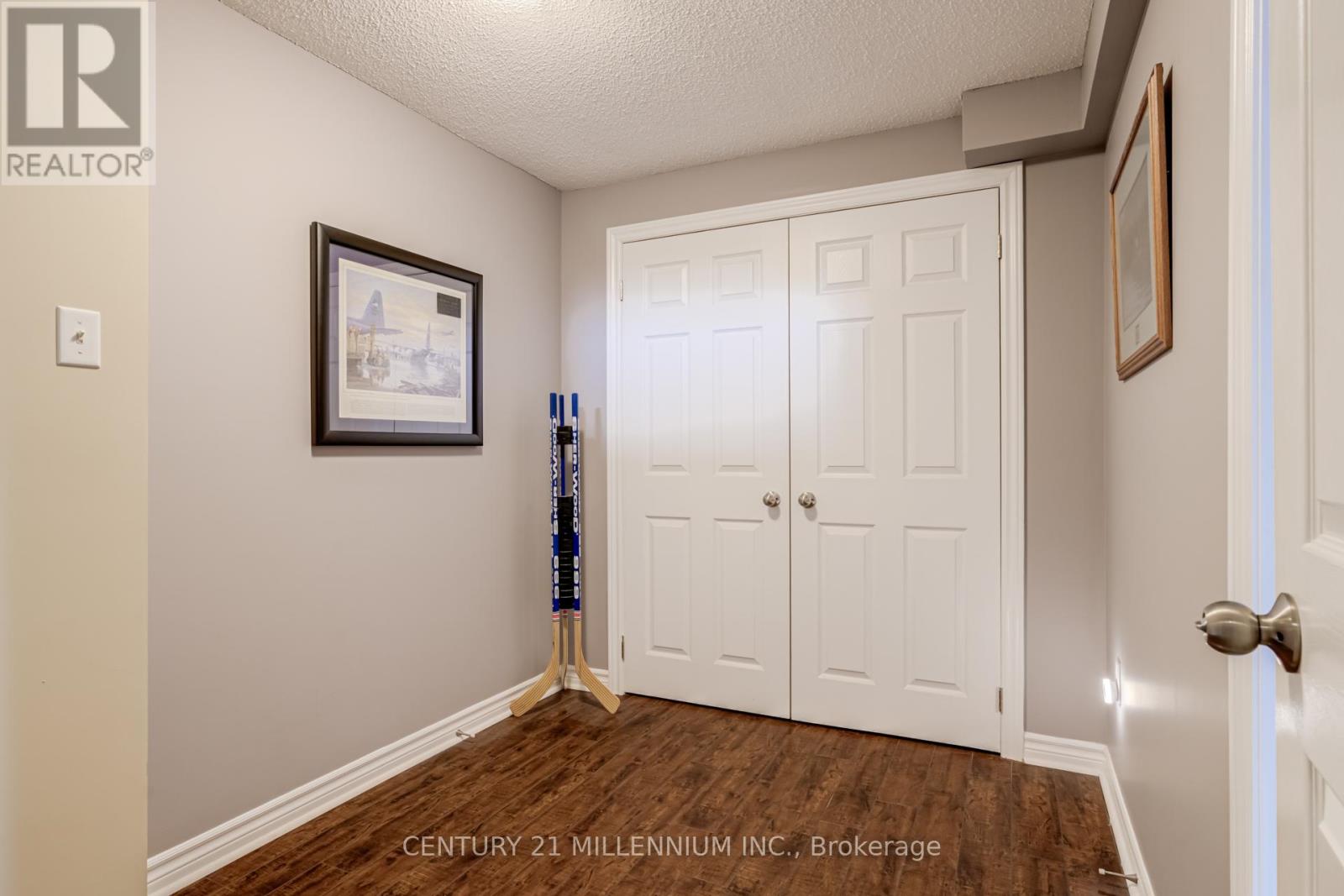 93 Samuel Crescent, Halton Hills, Ontario  L7G 5J3 - Photo 26 - W12951064