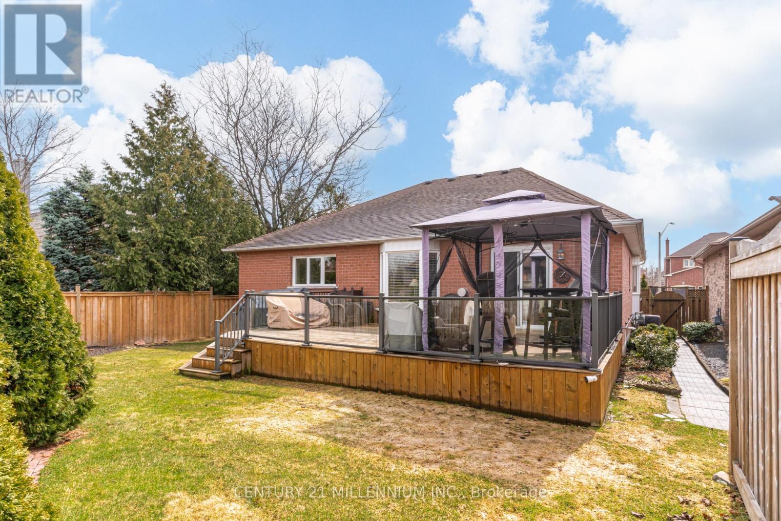 93 Samuel Crescent, Halton Hills, Ontario  L7G 5J3 - Photo 40 - W12951064