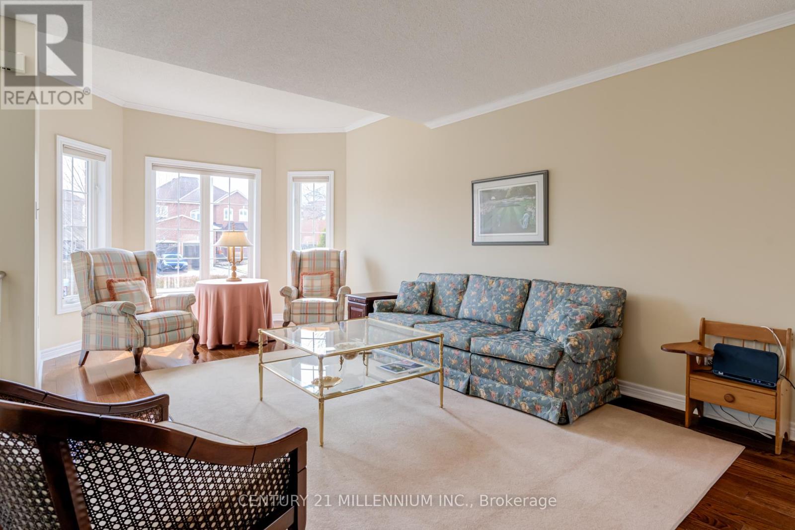 93 Samuel Crescent, Halton Hills, Ontario  L7G 5J3 - Photo 8 - W12951064