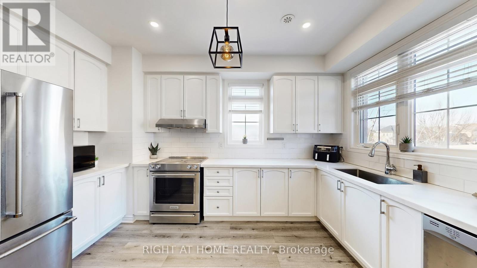 25 - 2435 Greenwich Dr Drive, Oakville, Ontario  L6M 0S4 - Photo 17 - W12951082