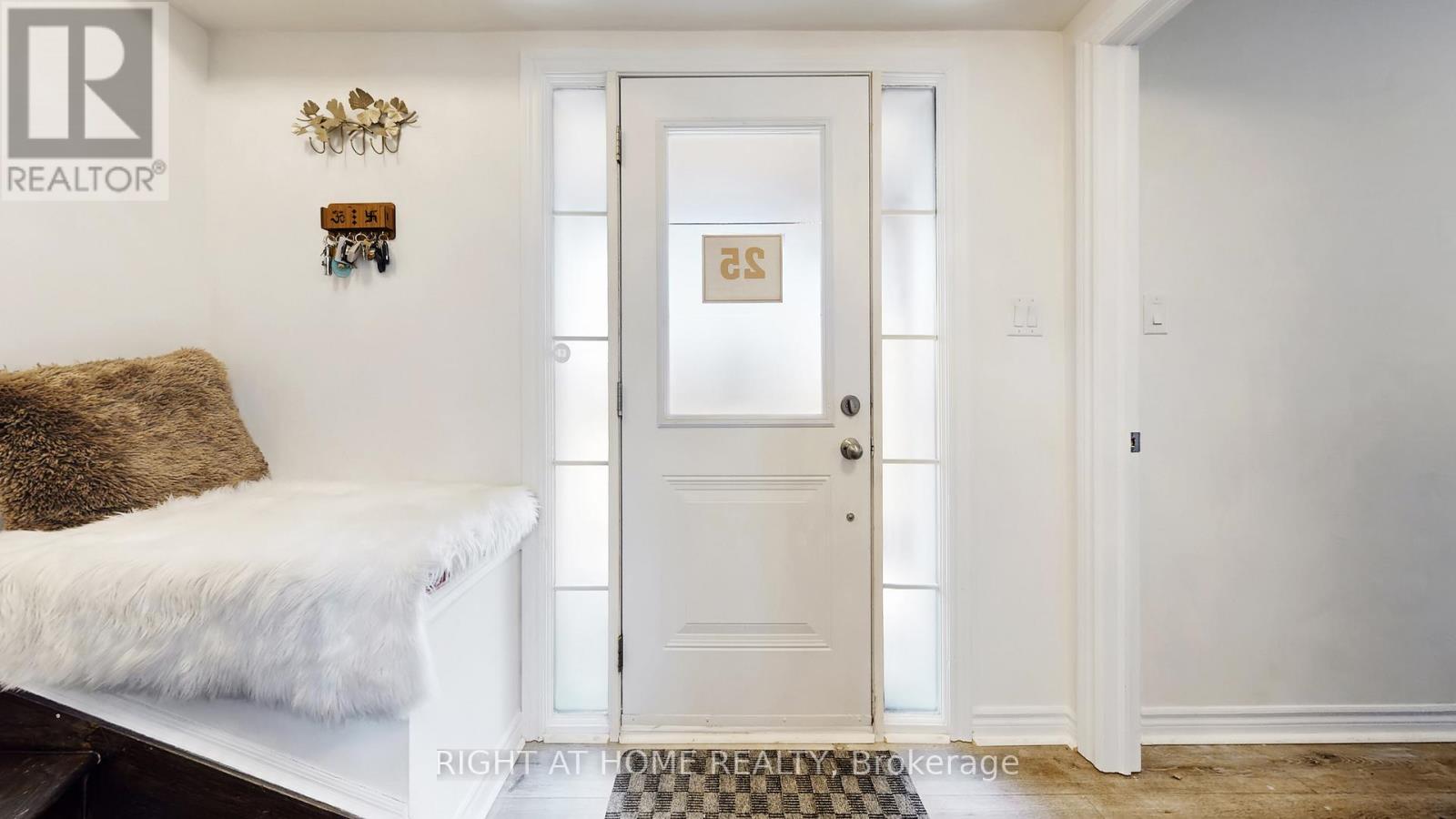 25 - 2435 Greenwich Dr Drive, Oakville, Ontario  L6M 0S4 - Photo 6 - W12951082