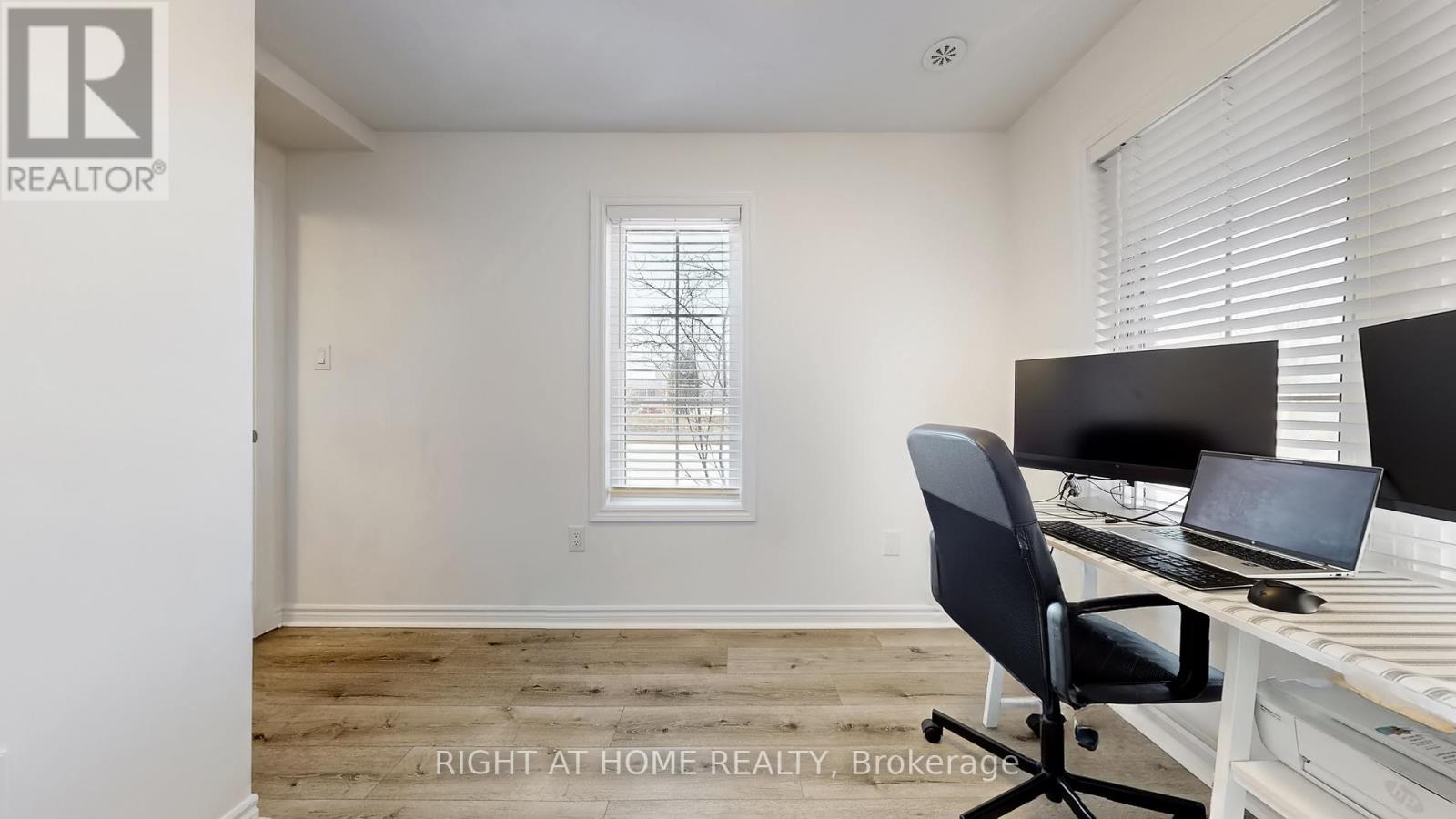 25 - 2435 Greenwich Dr Drive, Oakville, Ontario  L6M 0S4 - Photo 8 - W12951082