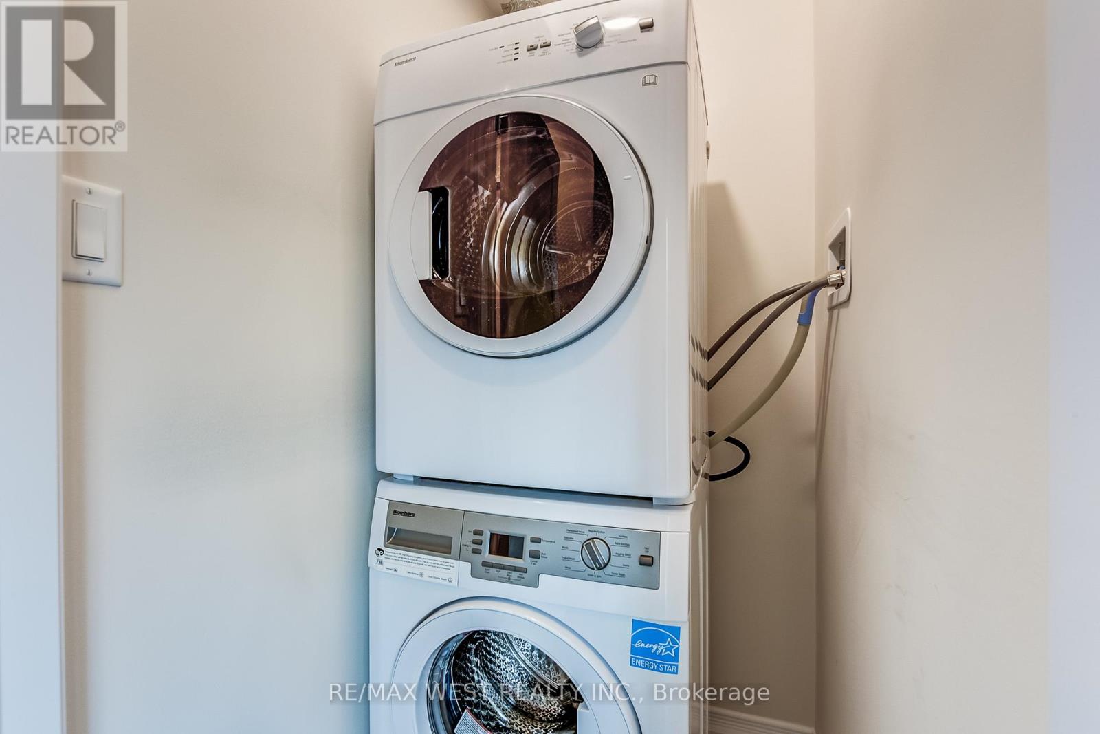 Th7 - 24 Fieldway Road, Toronto, Ontario  M8Z 3L1 - Photo 10 - W12951102