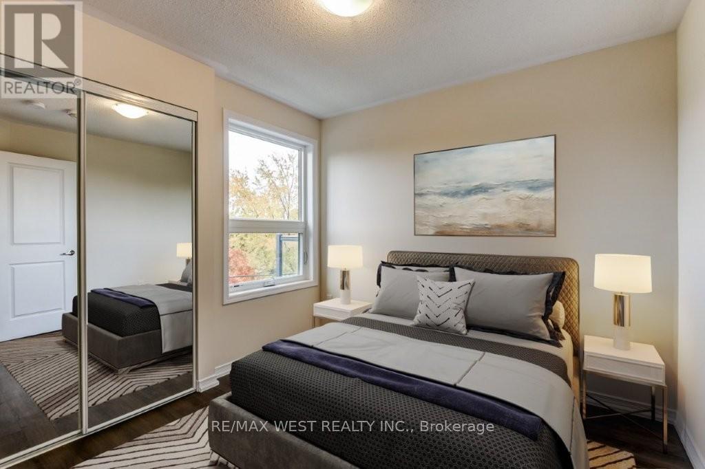 Th7 - 24 Fieldway Road, Toronto, Ontario  M8Z 3L1 - Photo 14 - W12951102