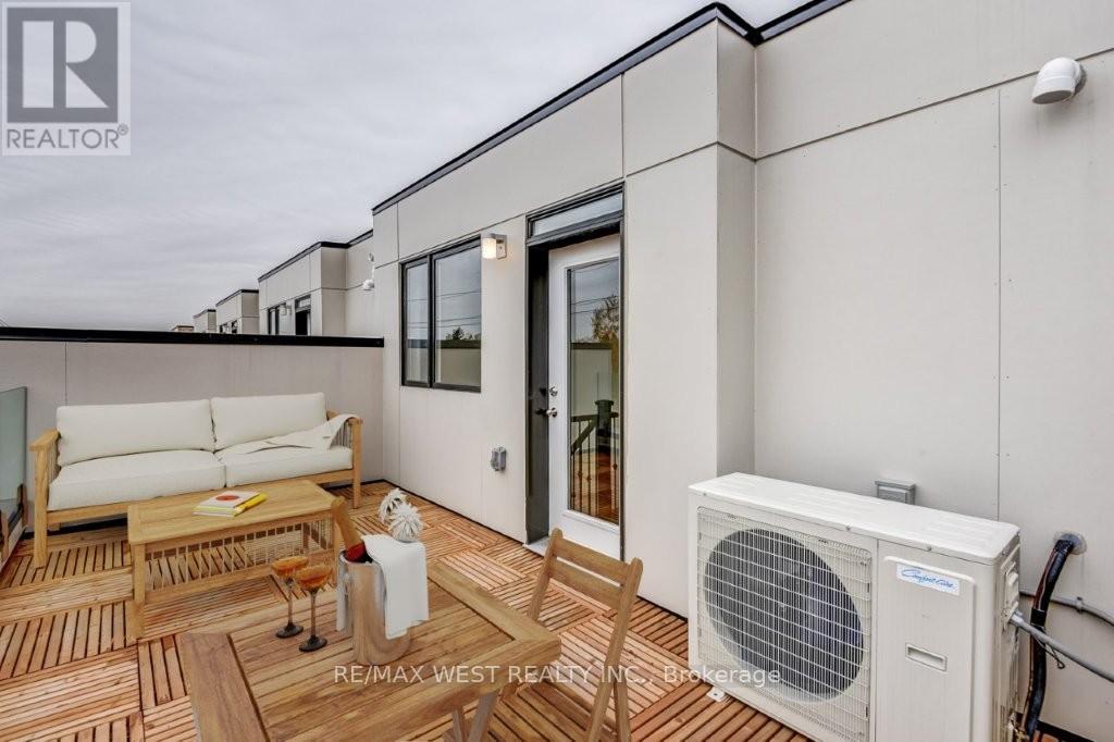 Th7 - 24 Fieldway Road, Toronto, Ontario  M8Z 3L1 - Photo 17 - W12951102