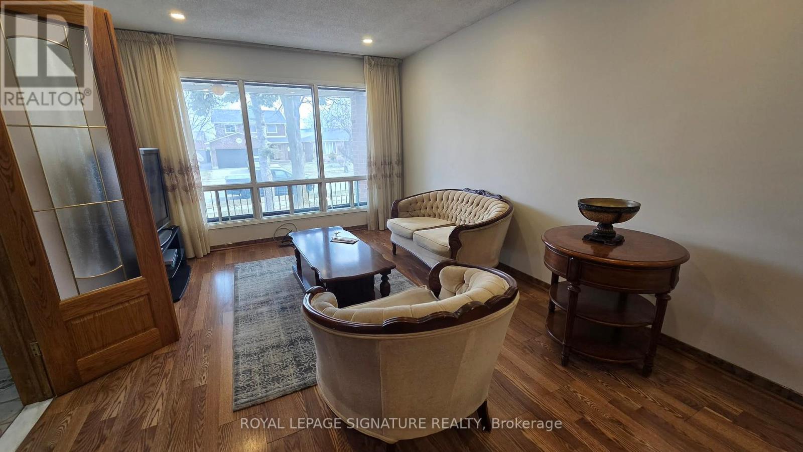 Mainfloor - 4170 Sunset Valley Court, Mississauga, Ontario  L4W 3L5 - Photo 12 - W12951136