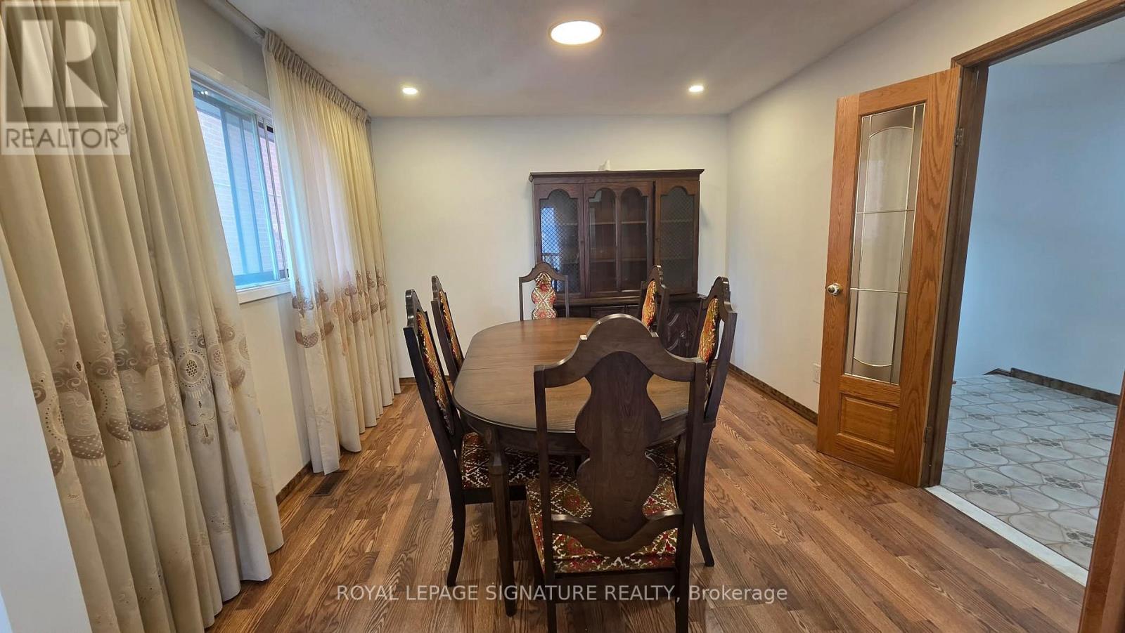 Mainfloor - 4170 Sunset Valley Court, Mississauga, Ontario  L4W 3L5 - Photo 13 - W12951136