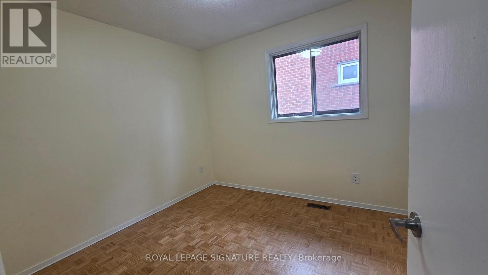 Mainfloor - 4170 Sunset Valley Court, Mississauga, Ontario  L4W 3L5 - Photo 4 - W12951136