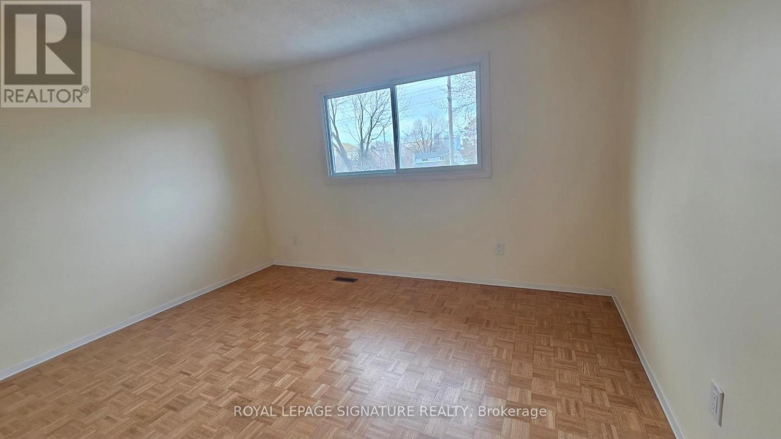 Mainfloor - 4170 Sunset Valley Court, Mississauga, Ontario  L4W 3L5 - Photo 5 - W12951136