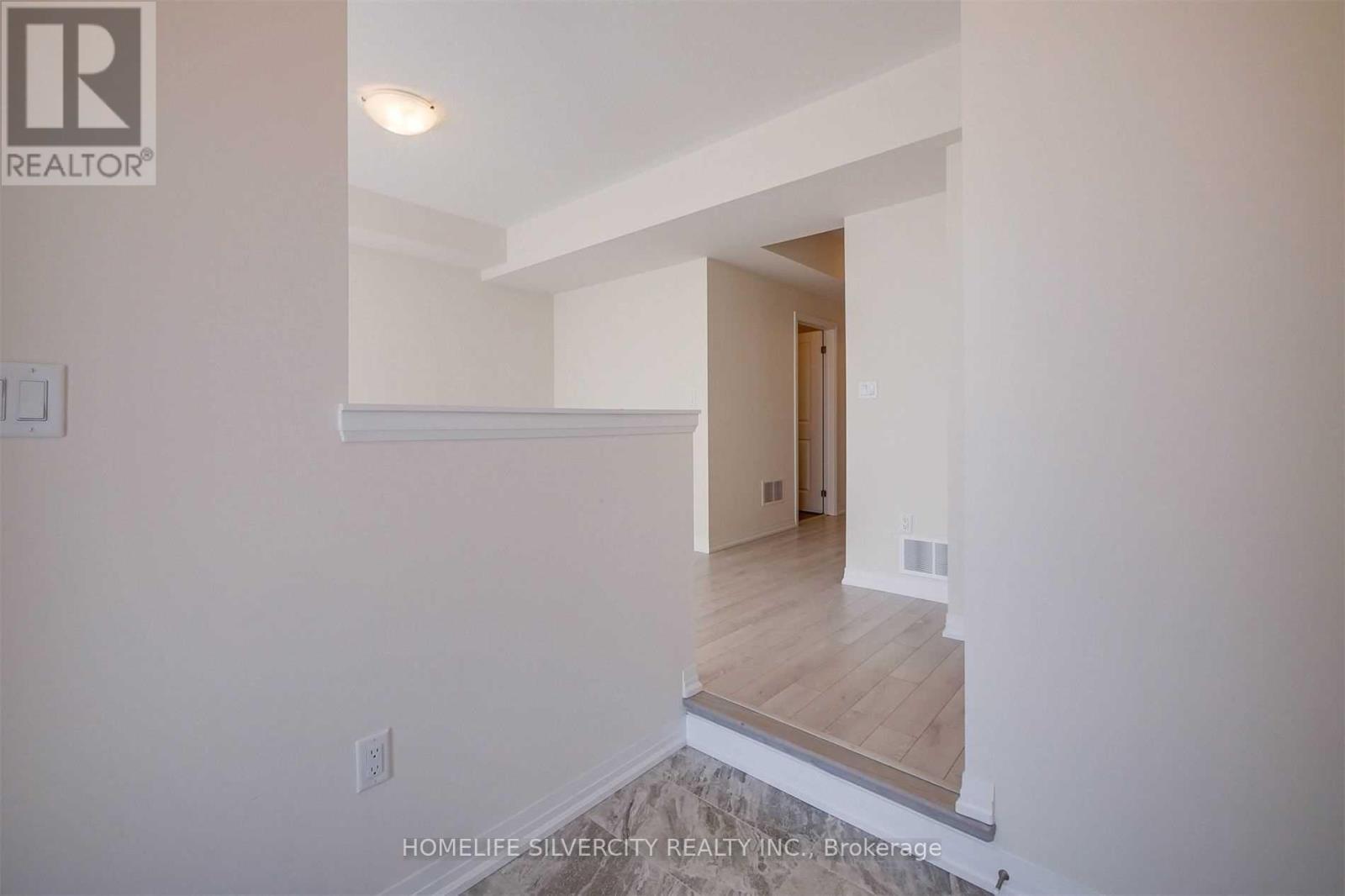 53 Ravenbury Street, Brampton, Ontario  L6P 4P8 - Photo 4 - W12951170