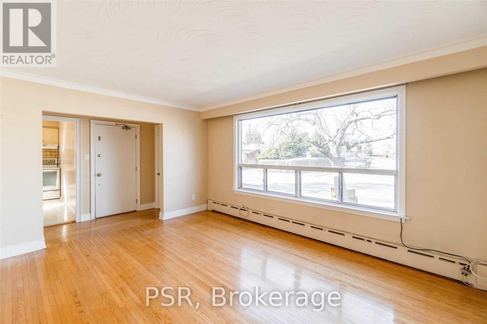 Main - 35 Twenty Fourth Street, Toronto, Ontario  M8V 3N3 - Photo 2 - W12951196