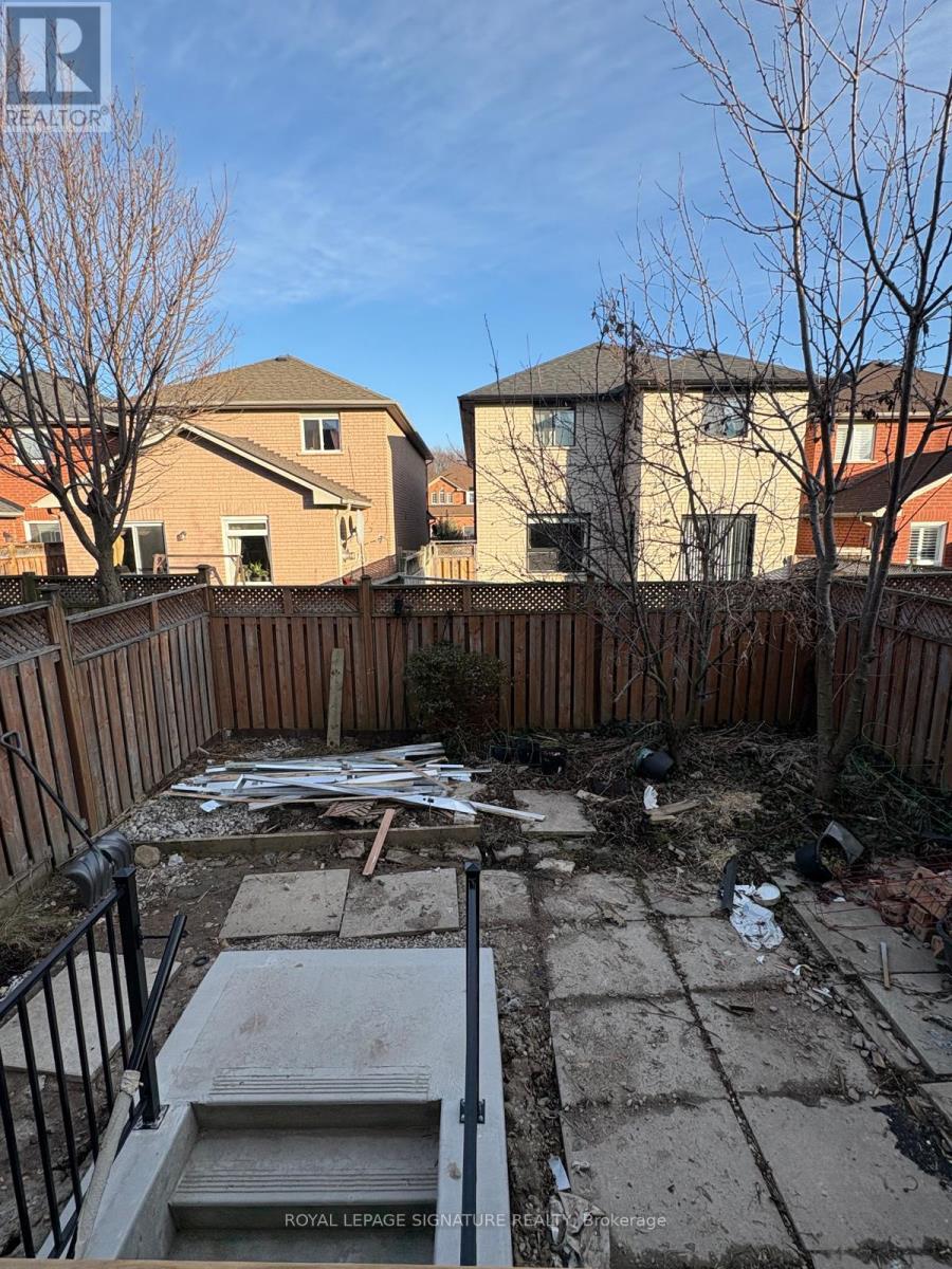 3816 Foxborough Trail, Mississauga, Ontario  L5N 7W4 - Photo 15 - W12951236