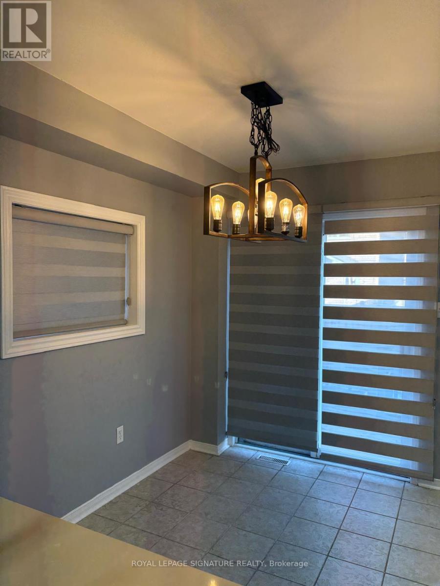 3816 Foxborough Trail, Mississauga, Ontario  L5N 7W4 - Photo 17 - W12951236