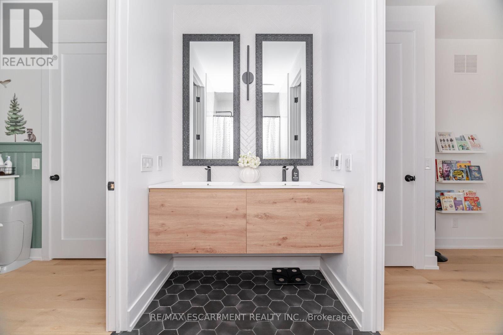 772 Banting Court, Milton, Ontario  L9T 3M5 - Photo 23 - W12951238