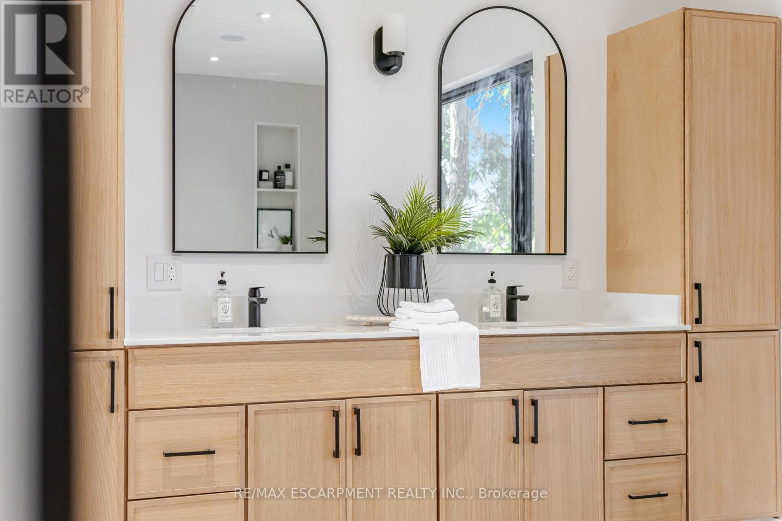 772 Banting Court, Milton, Ontario  L9T 3M5 - Photo 36 - W12951238