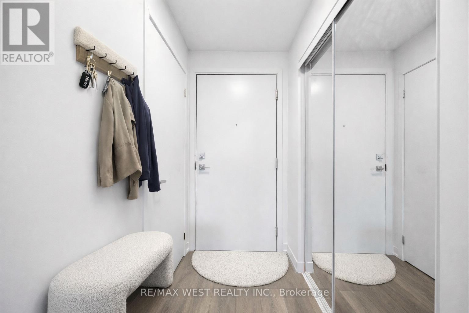 311 - 120 Canon Jackson Drive, Toronto, Ontario  M6M 0B8 - Photo 3 - W12951250