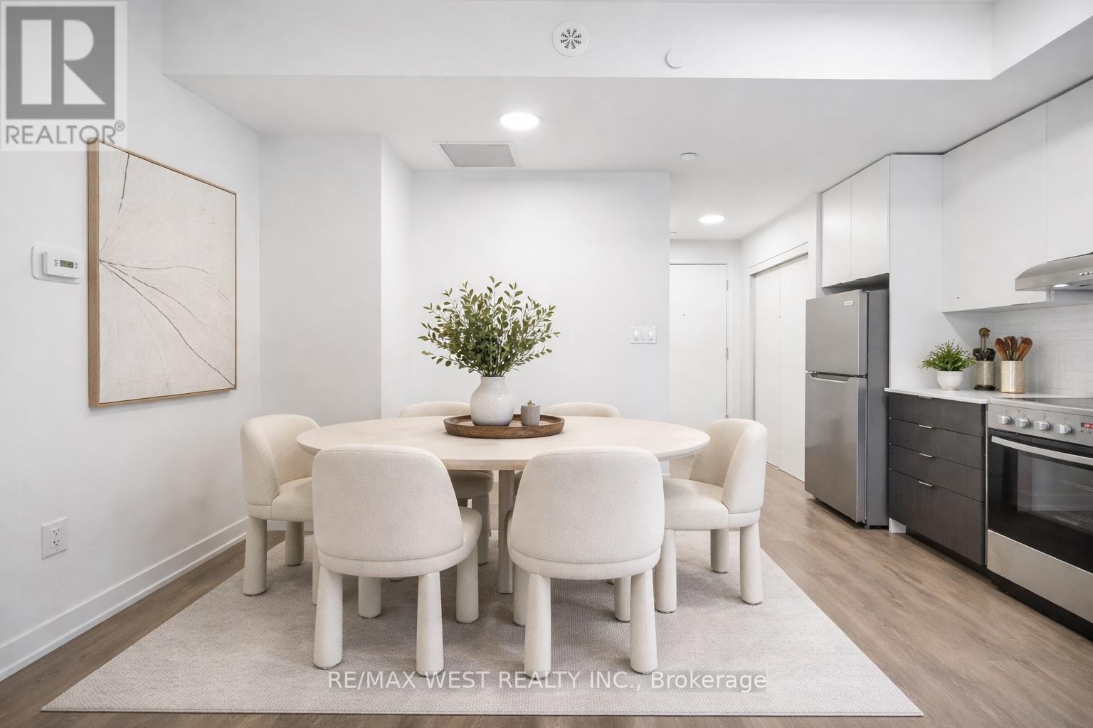 311 - 120 Canon Jackson Drive, Toronto, Ontario  M6M 0B8 - Photo 4 - W12951250